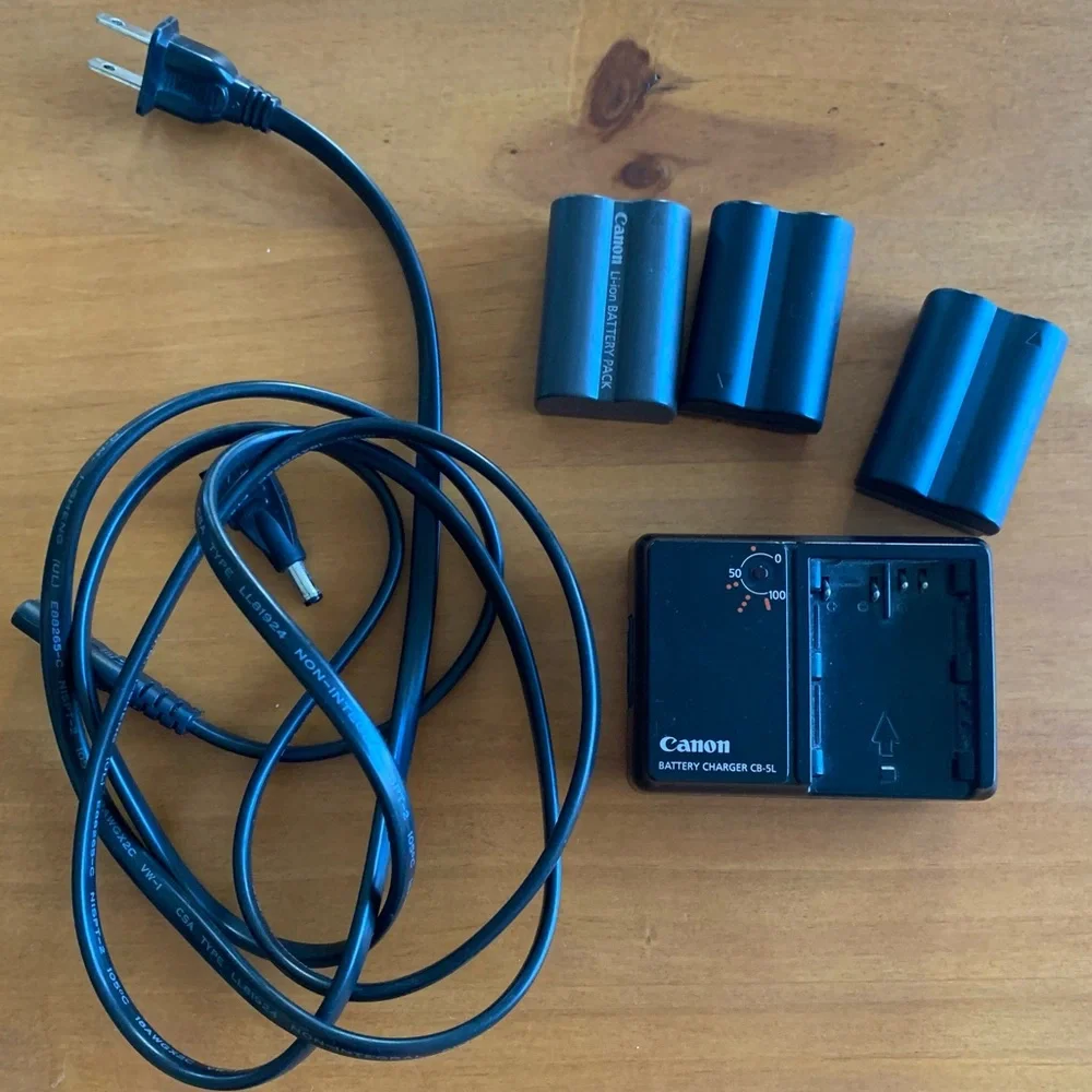 Canon battery charger